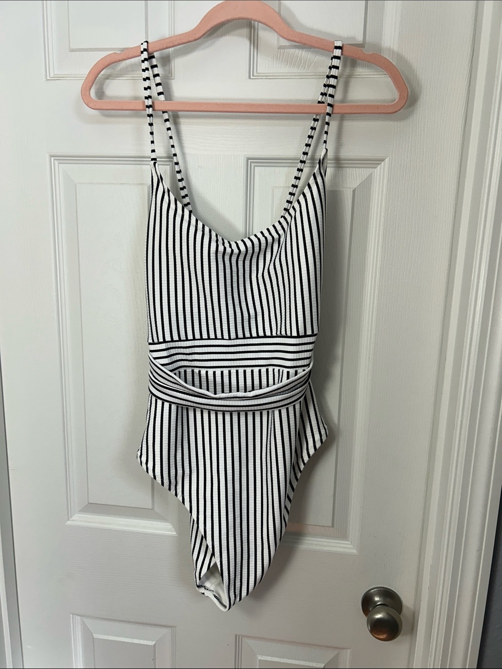 Shade & Shore Black and White Vertical Stripe One-Piece NWT XL (16-18) Women’s